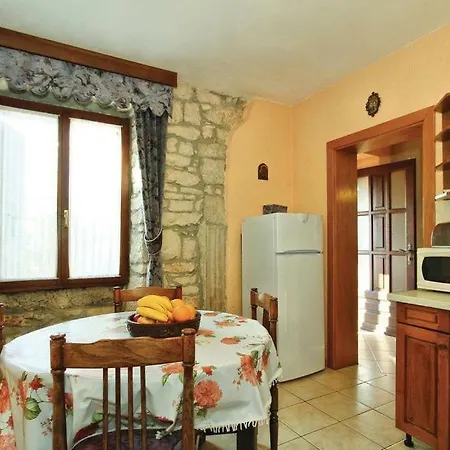 Apartment Mugeba 3 Bedroom Poreč