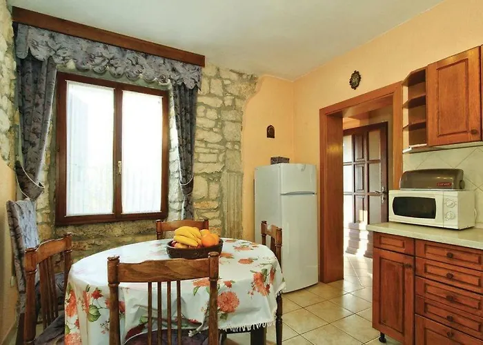 Apartment Mugeba 3 Bedroom Poreč