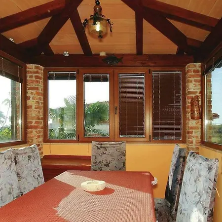 Mugeba 3 Bedroom Апартаменты